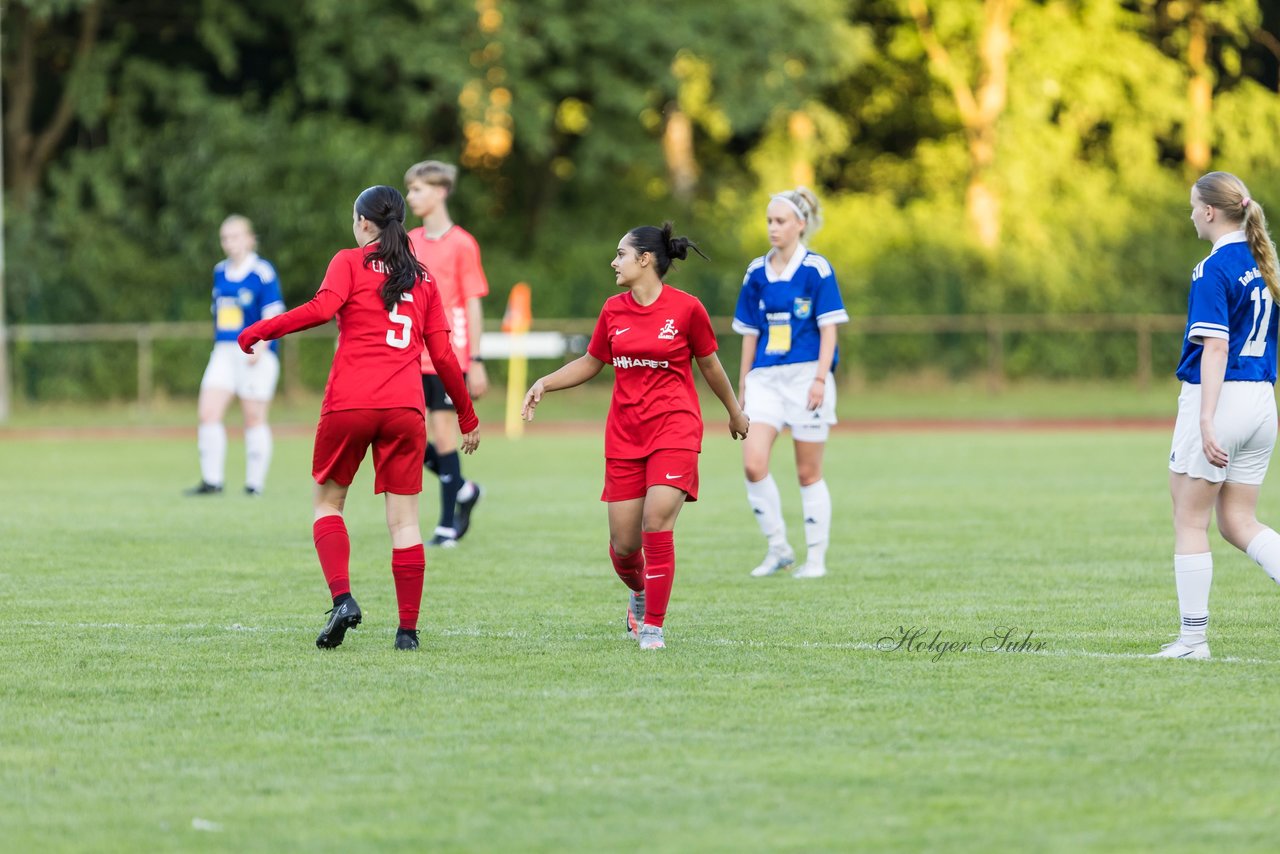 Bild 105 - Loewinnen Cup